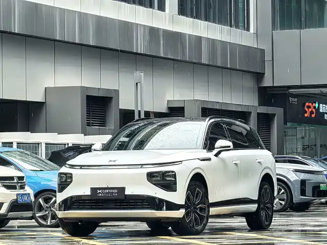 2025 Xpeng G9