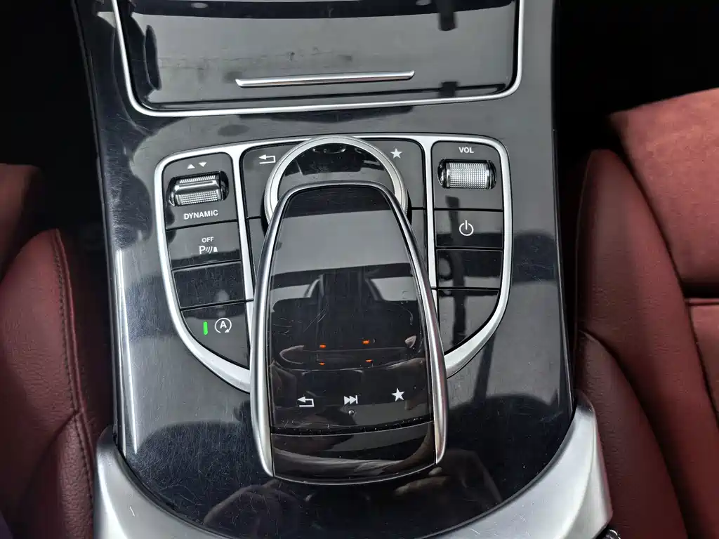 Mercedes-Benz C-Class — миниатюра 16