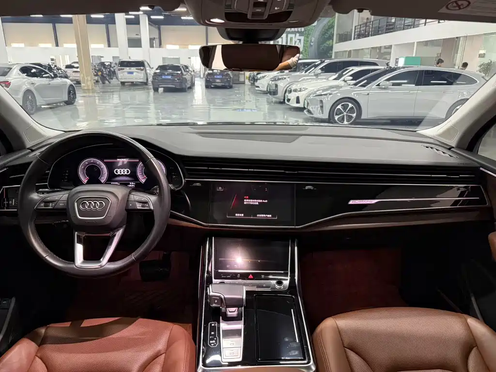 Audi Q7 — миниатюра 7