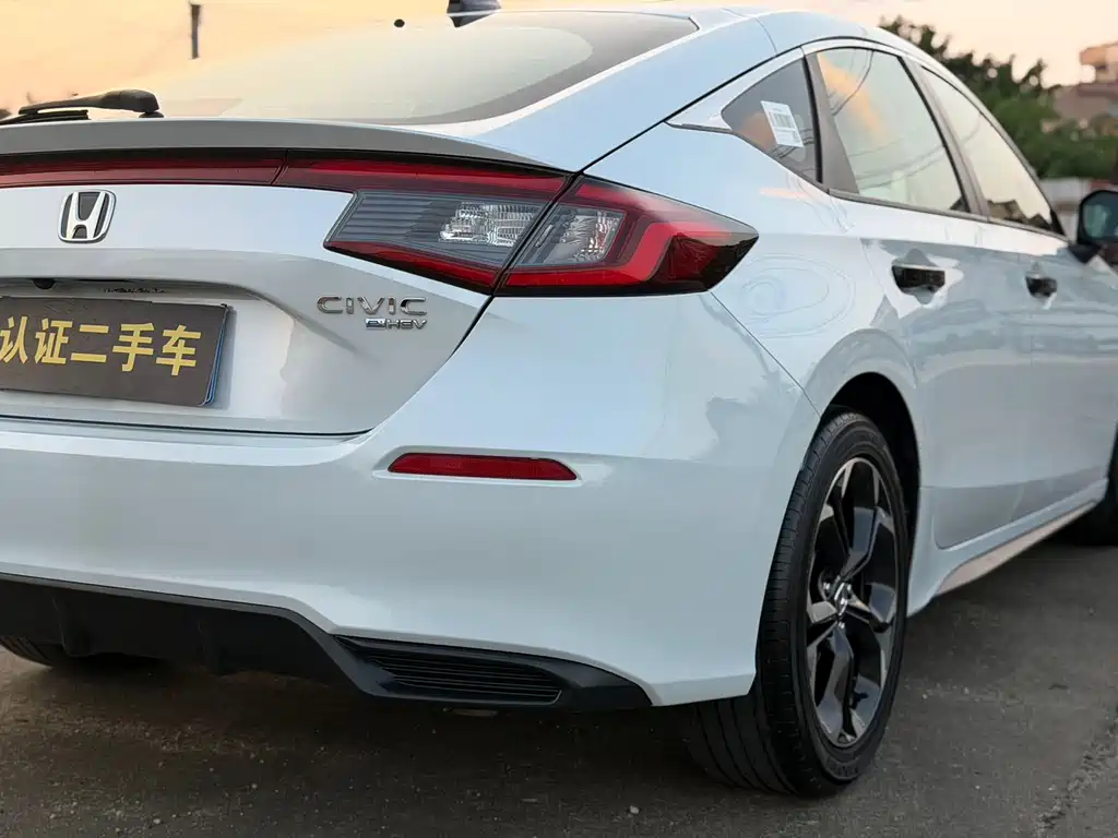 Honda Civic — миниатюра 16