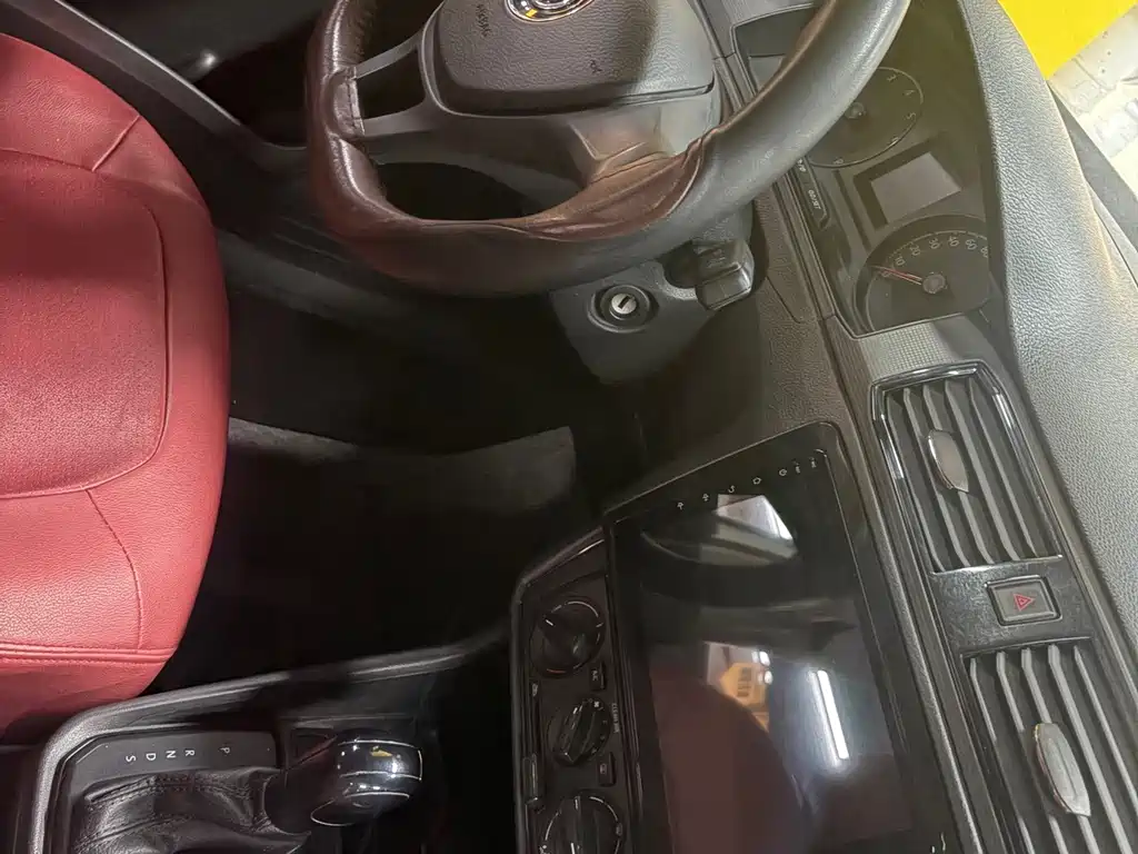 Volkswagen Santana — миниатюра 9