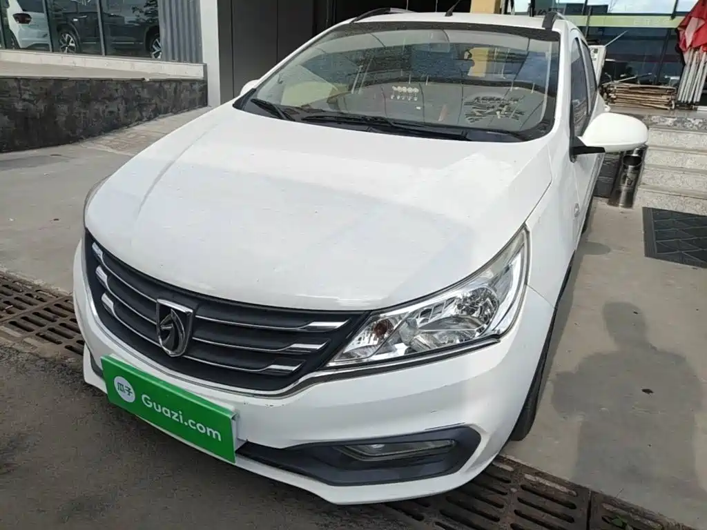 Baojun 310 — миниатюра 2