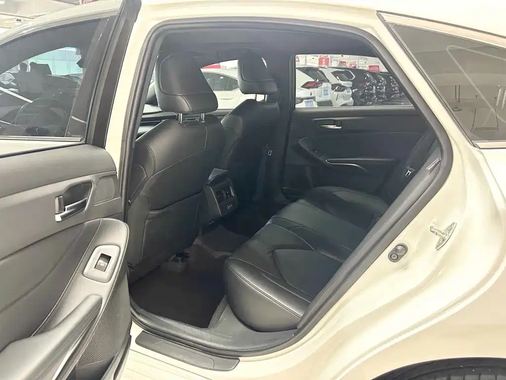 Toyota Avalon — миниатюра 6
