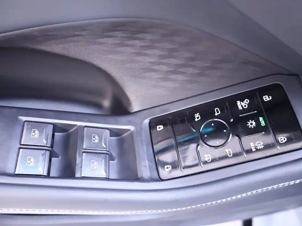 Audi A5L — миниатюра 17