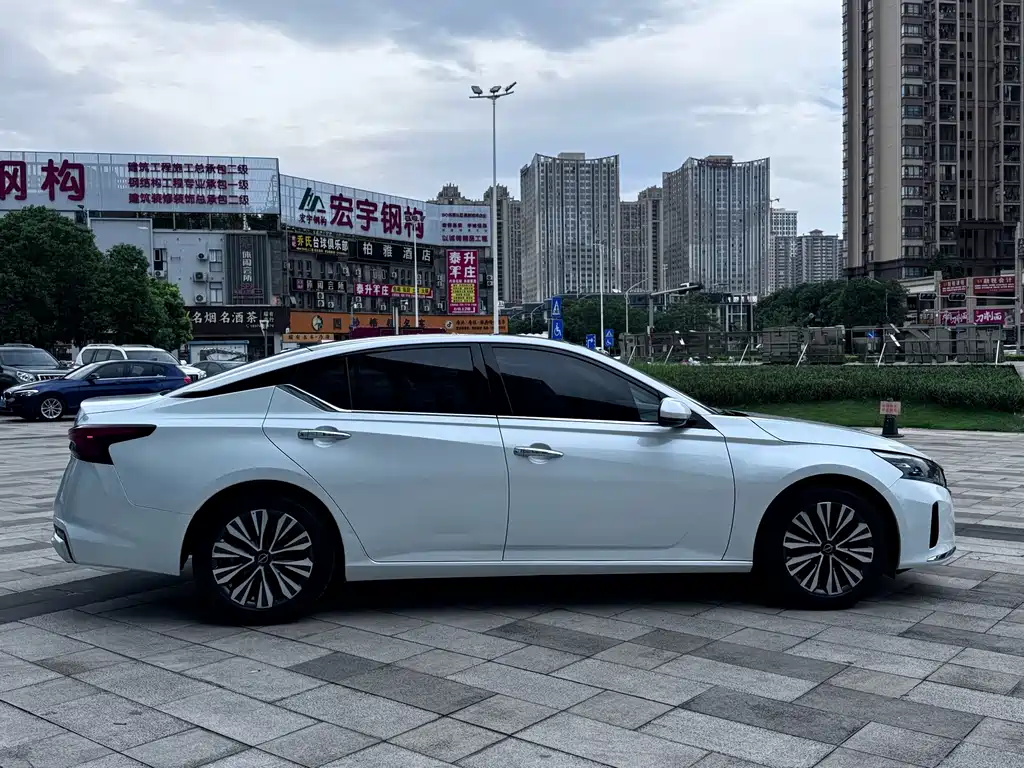 Nissan Teana — миниатюра 5