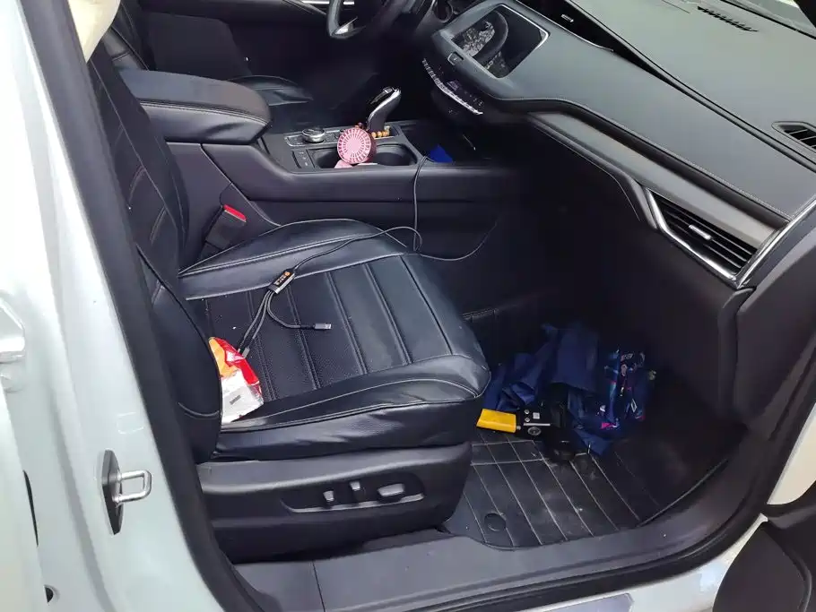 Cadillac XT4 — миниатюра 8