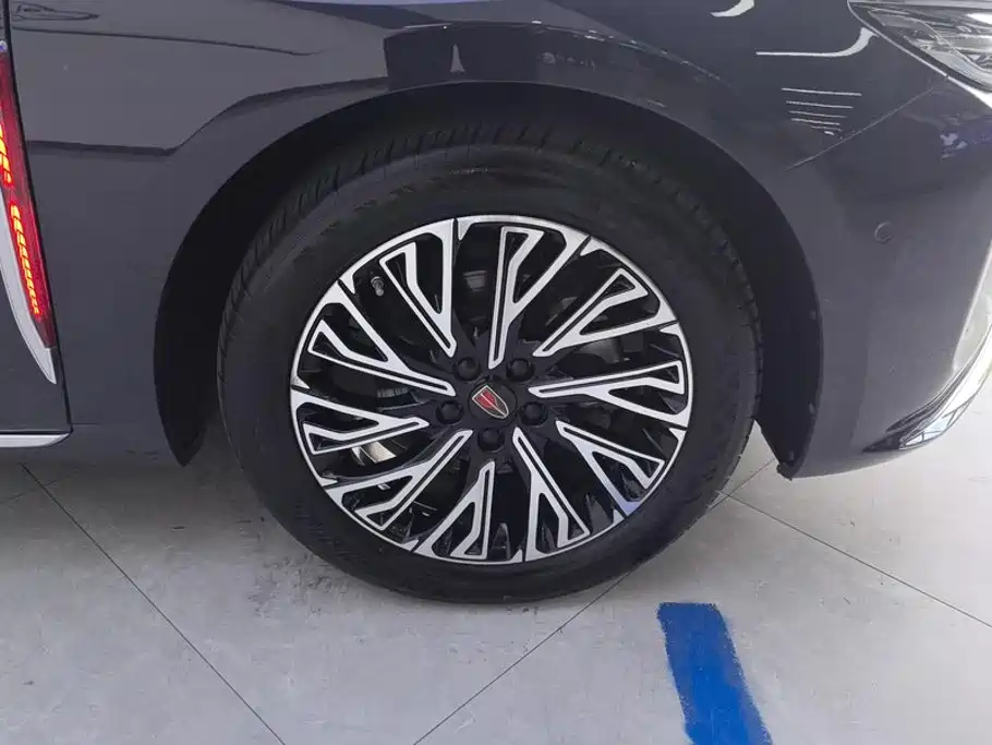 Hongqi Hongqi H5 — миниатюра 6