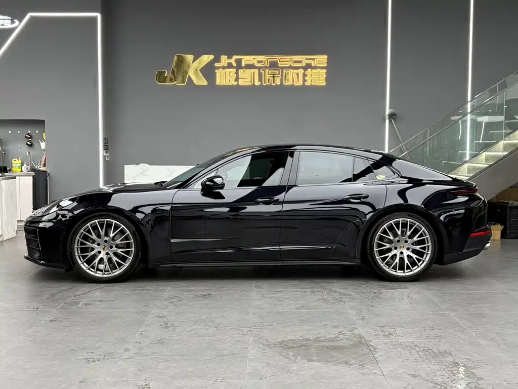 Porsche Panamera — миниатюра 13