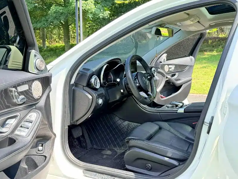 Mercedes-Benz C-Class — миниатюра 3