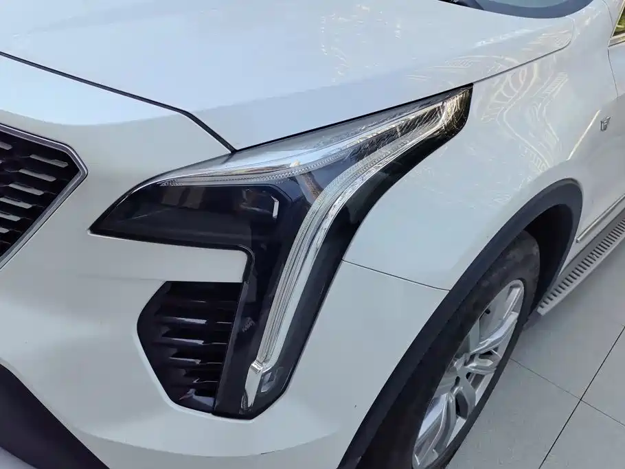 Cadillac XT4 — миниатюра 5