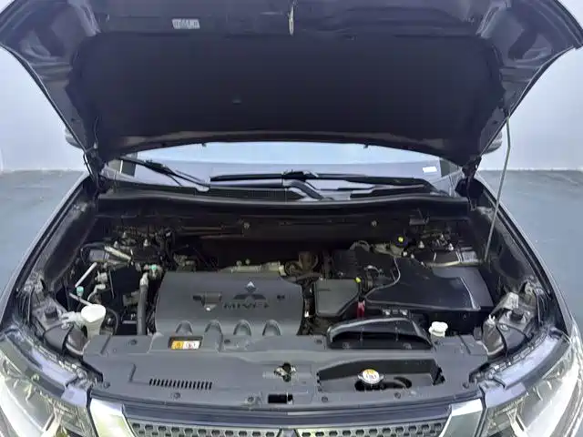 Mitsubishi Outlander — миниатюра 12