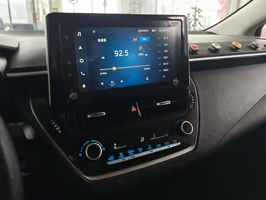 Toyota Corolla — миниатюра 13