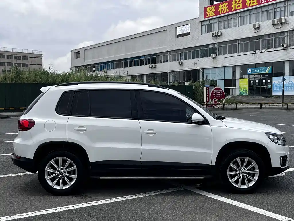 Volkswagen Tiguan — миниатюра 8