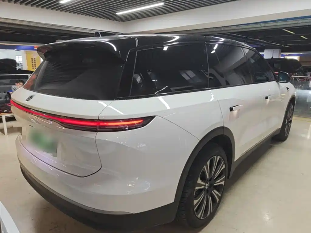 NIO ES8 — миниатюра 7