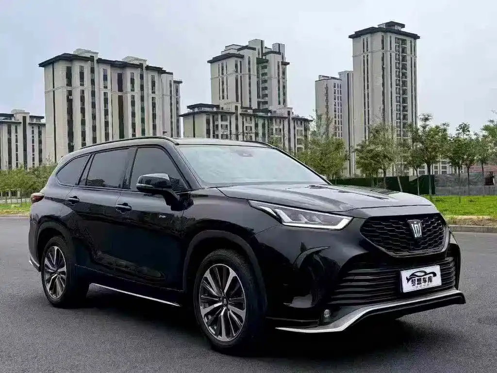 Toyota Crown Kluger