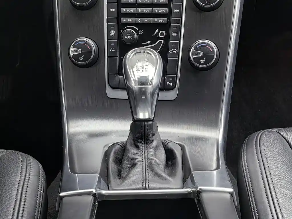 Volvo S60 (Import) — миниатюра 13