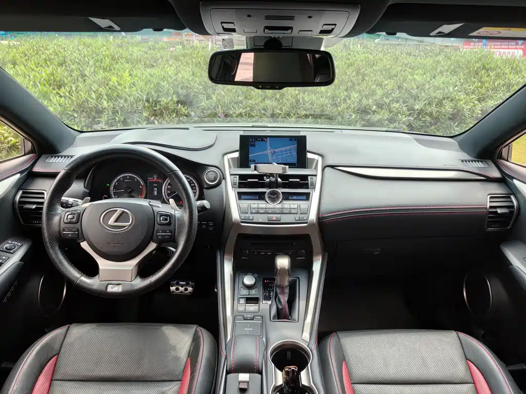 Lexus NX 200t AWD F SPORT, фото 12