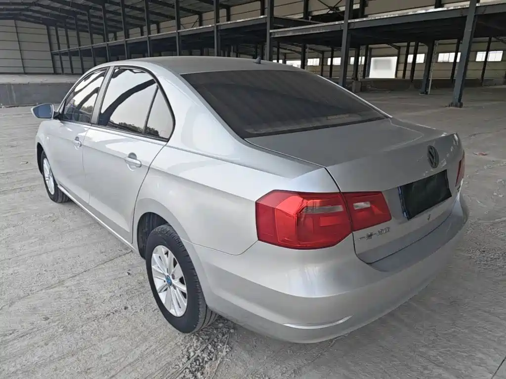 Volkswagen Jetta — миниатюра 5