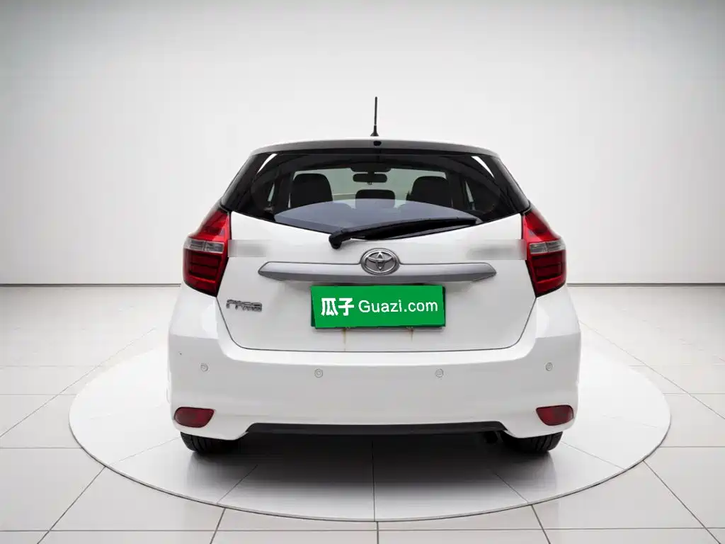 Toyota Yaris L — миниатюра 5