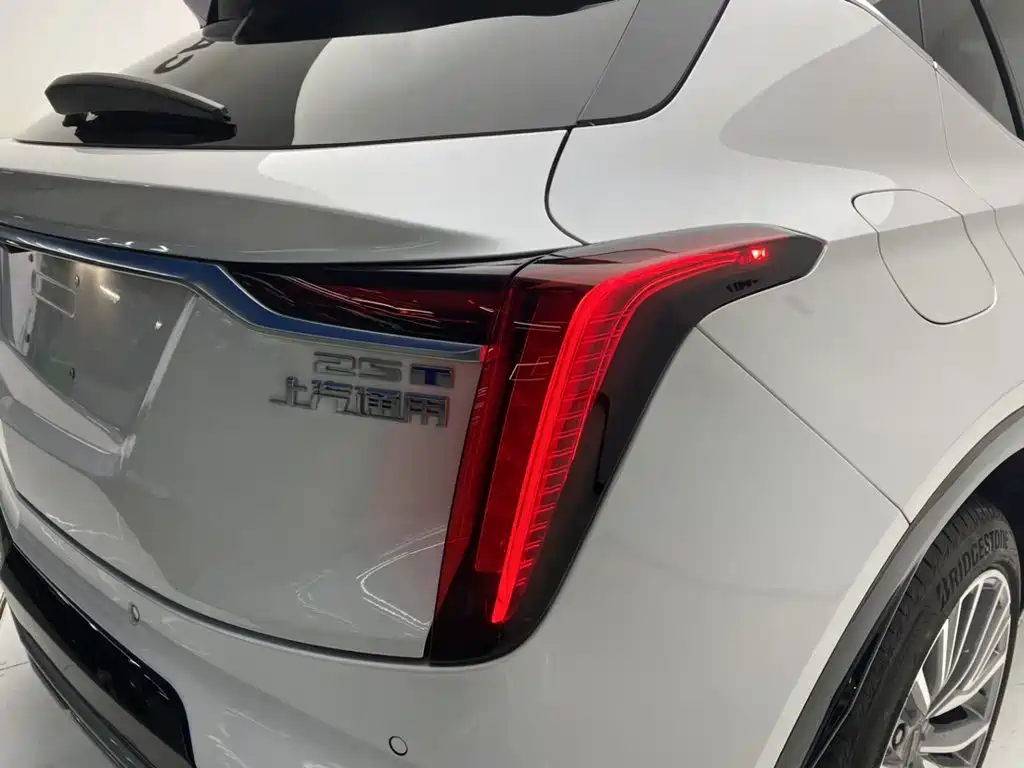 Cadillac GT4 — миниатюра 10