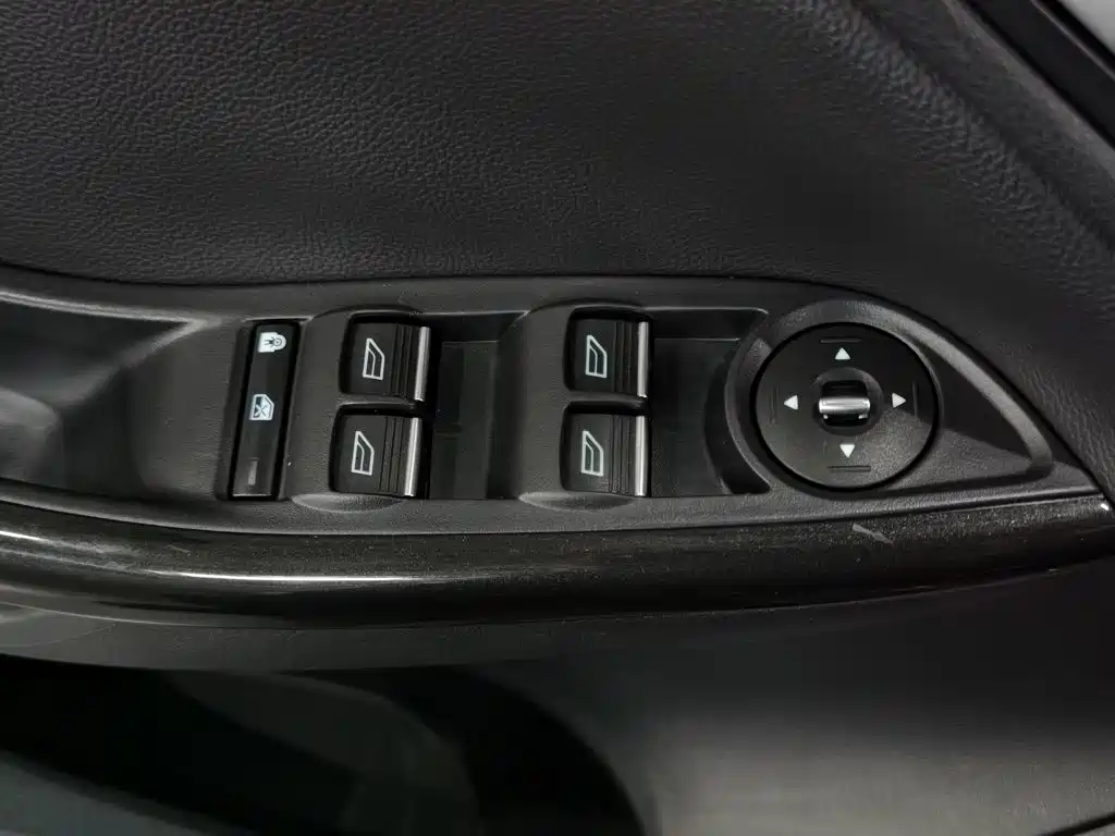 Ford Focus — миниатюра 9