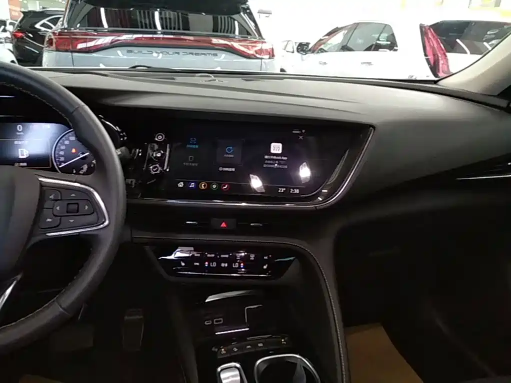 Buick Envision Plus — миниатюра 13