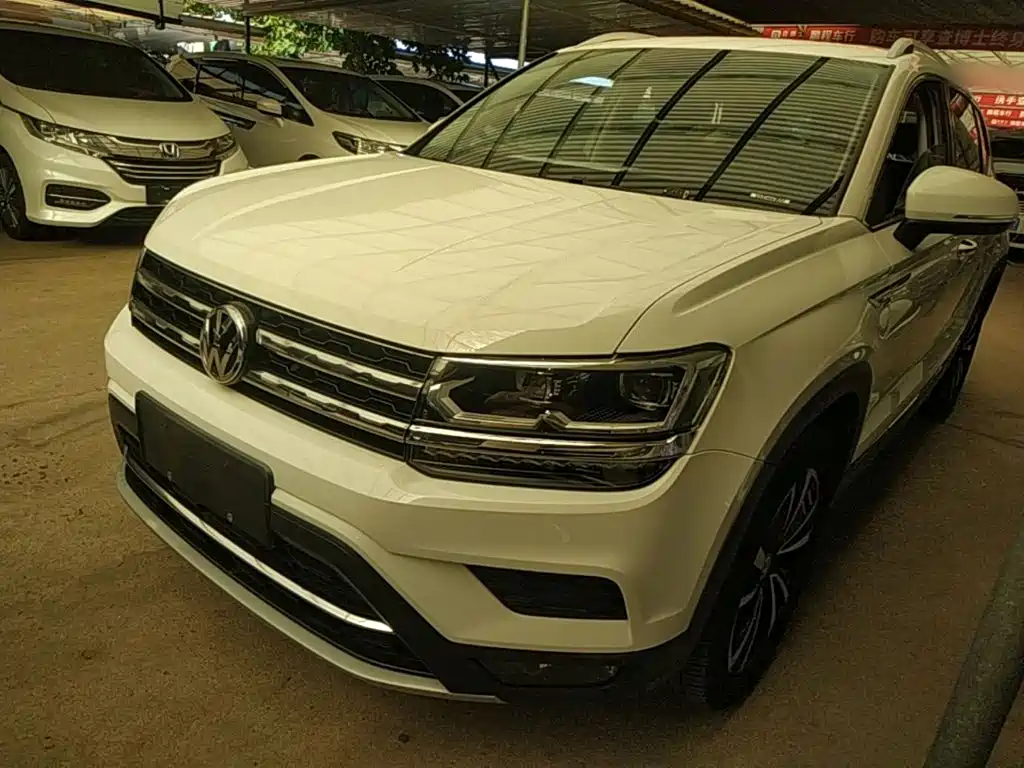 Volkswagen Tharu