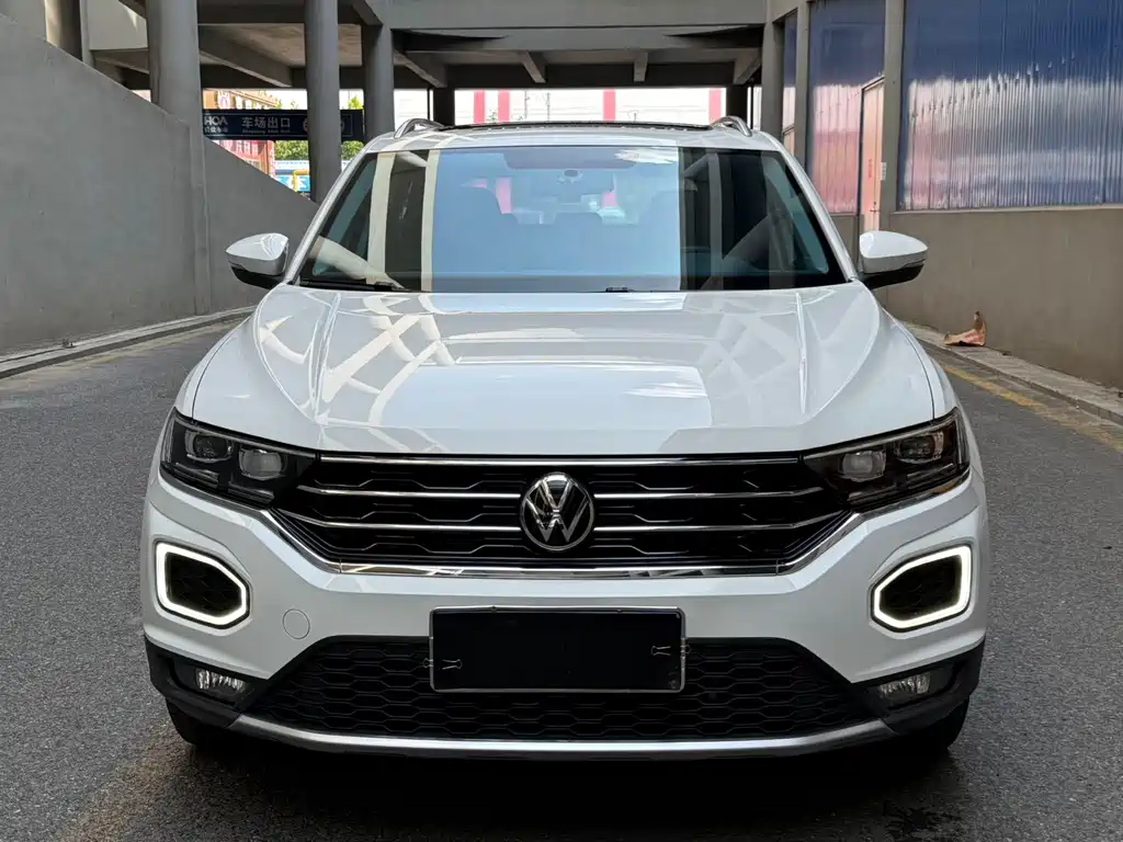 Volkswagen T-Roc — миниатюра 2