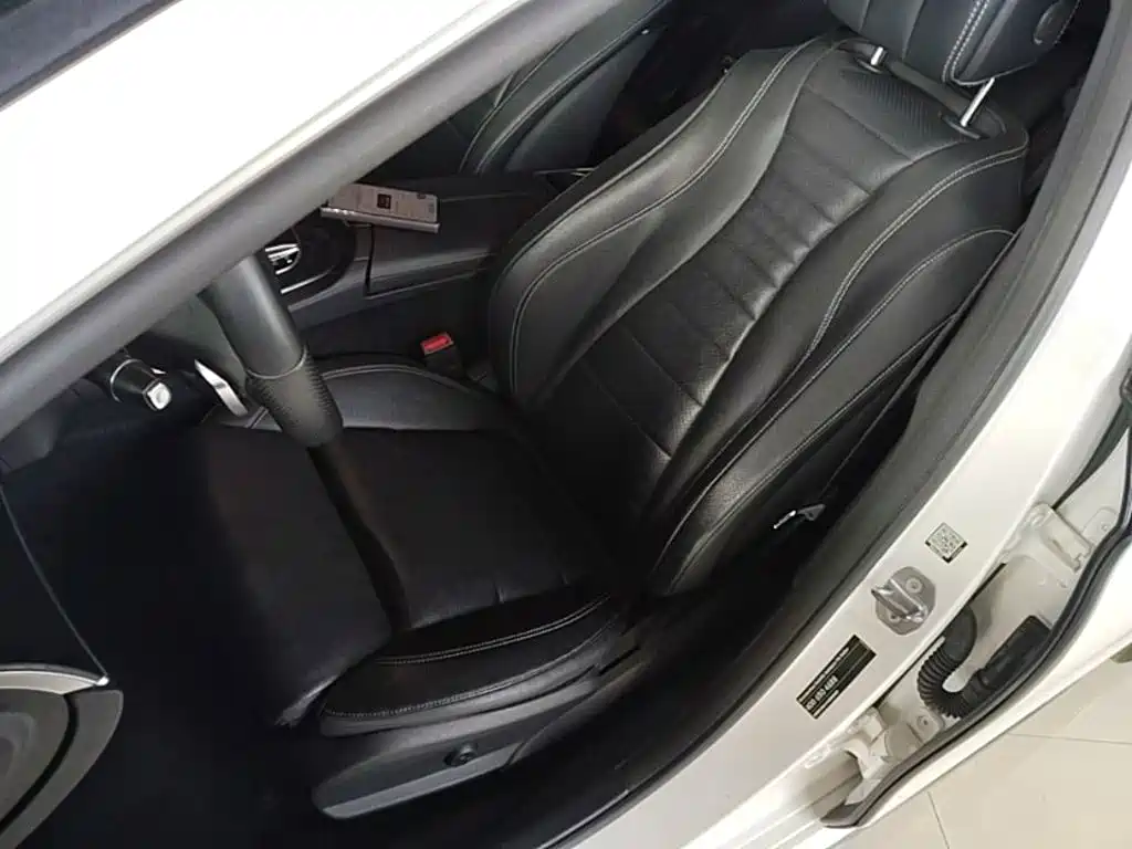 Mercedes-Benz E-Class — миниатюра 15