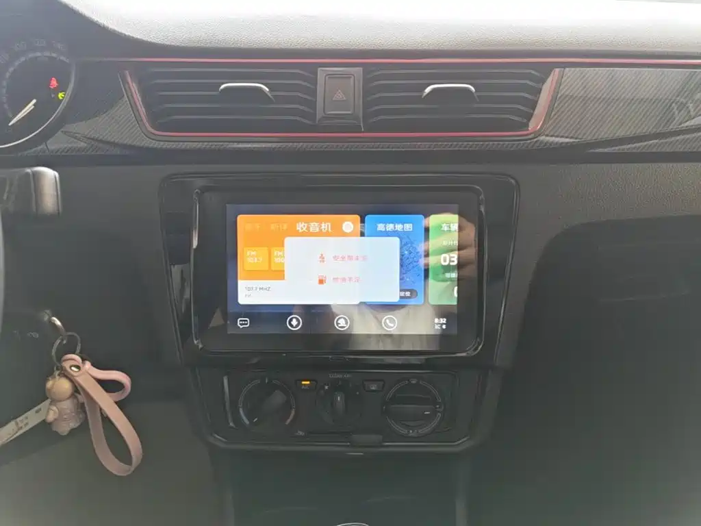Skoda Rapid Spaceback — миниатюра 13
