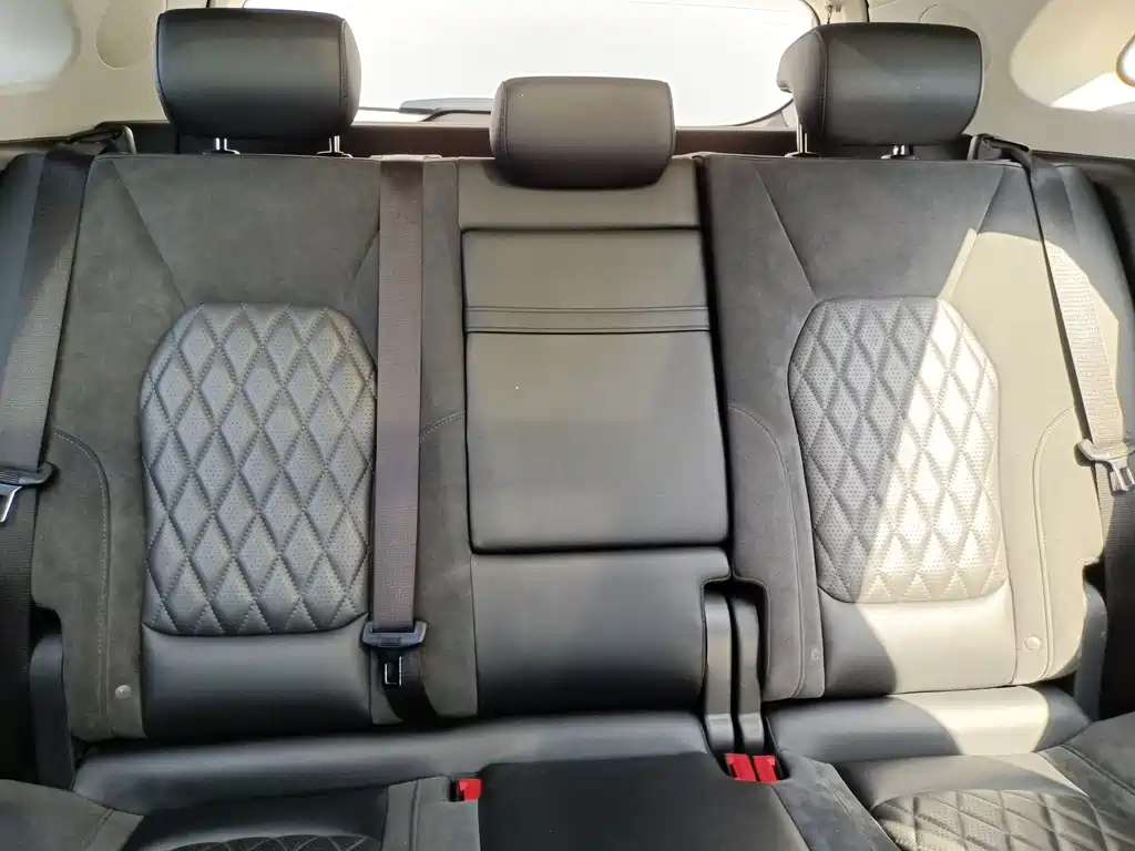 Hongqi Hongqi HS5 — миниатюра 12