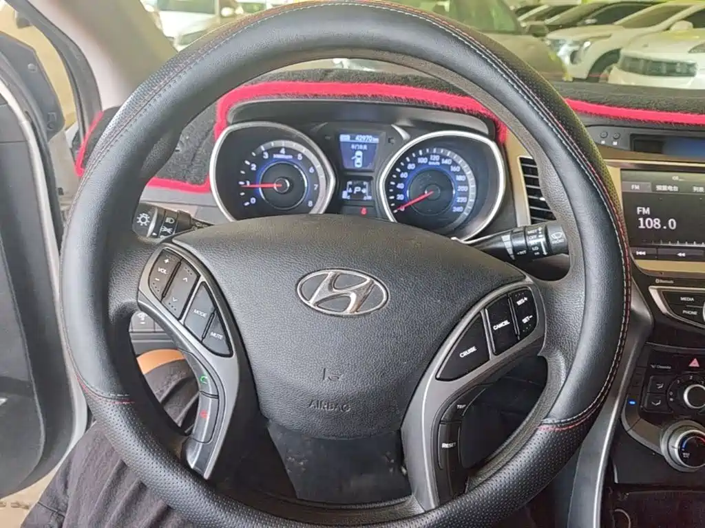 Hyundai Elantra Langdong — миниатюра 11