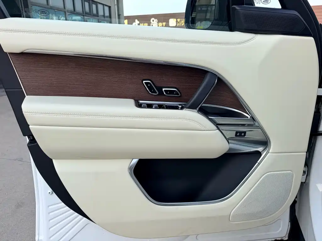 Land Rover Range Rover — миниатюра 10