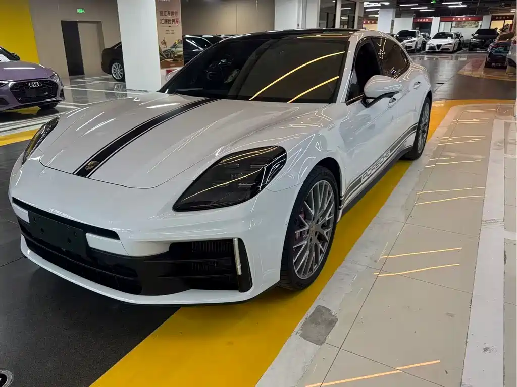 Porsche Panamera 2024