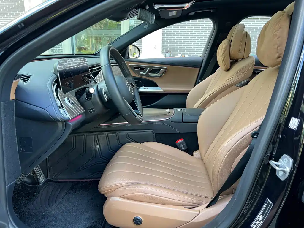 Mercedes-Benz E-Class — миниатюра 10