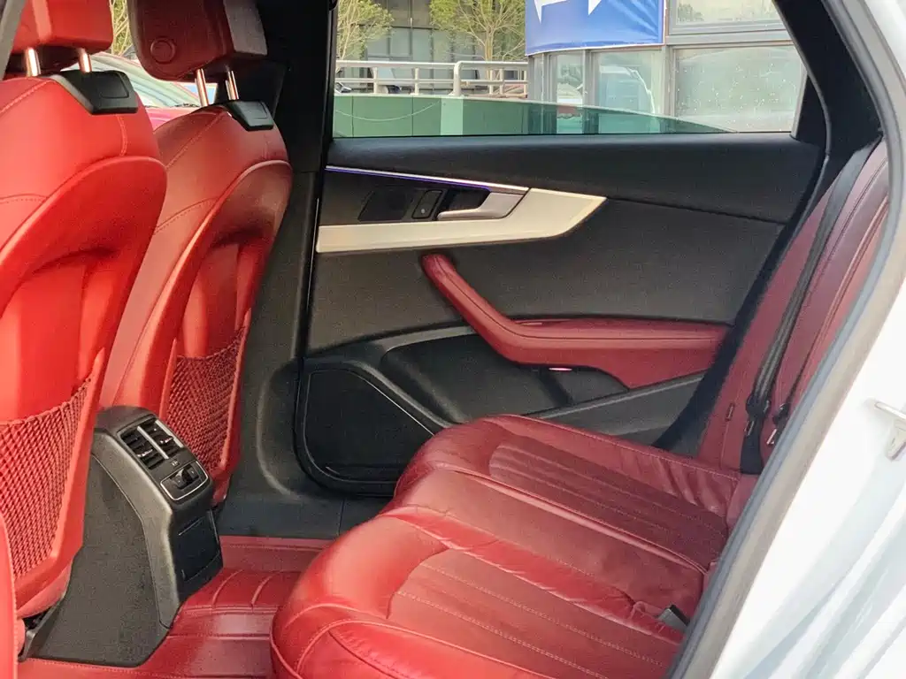 Audi A4L — миниатюра 14