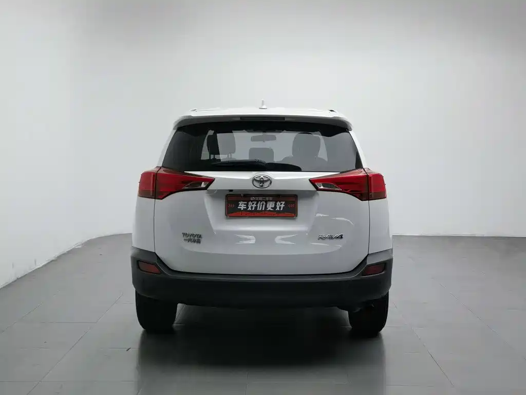 Toyota RAV4 — миниатюра 4