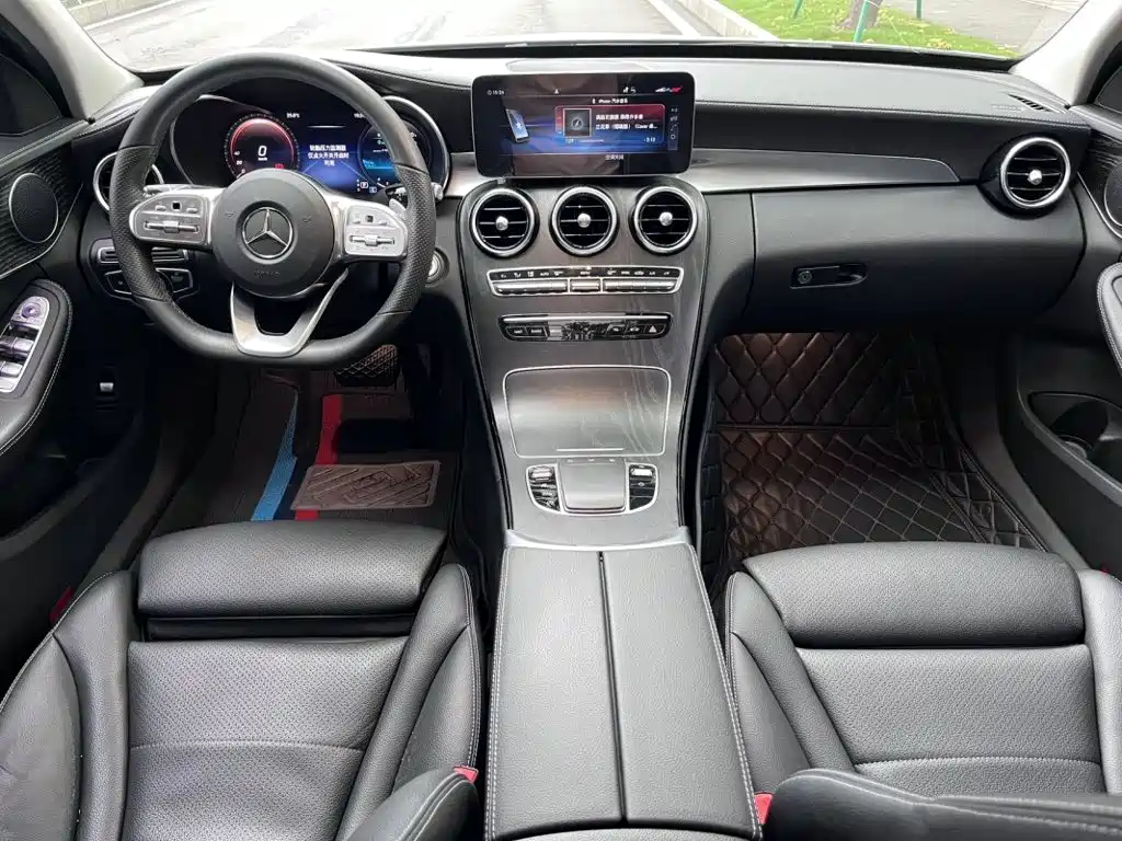 Mercedes-Benz C-Class — миниатюра 2