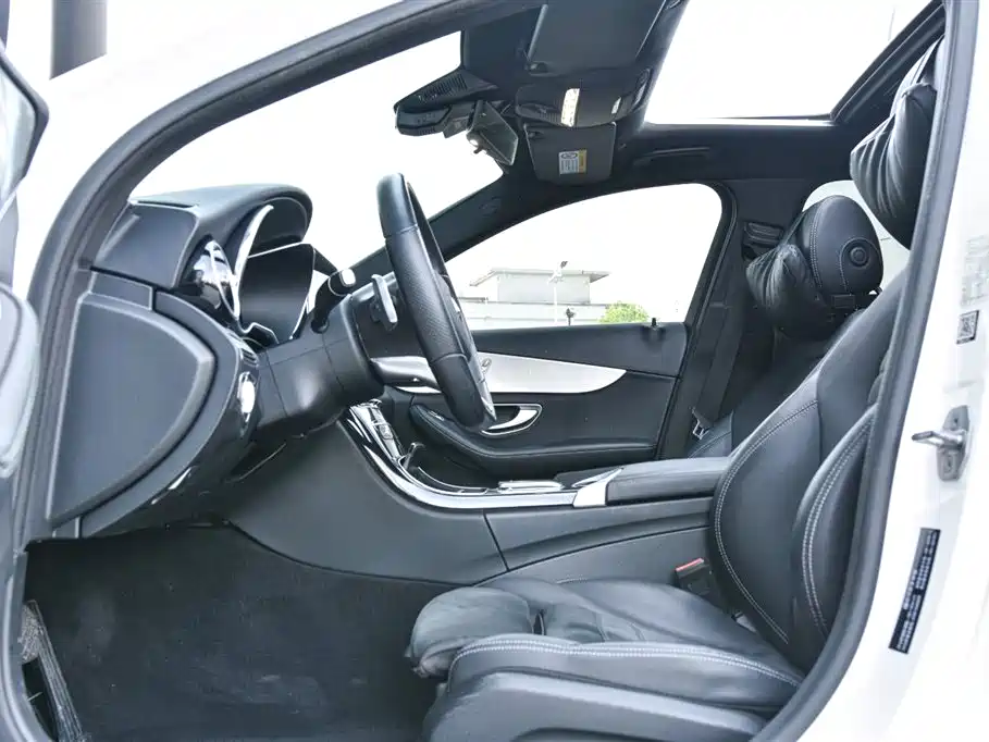 Mercedes-Benz C-Class — миниатюра 8