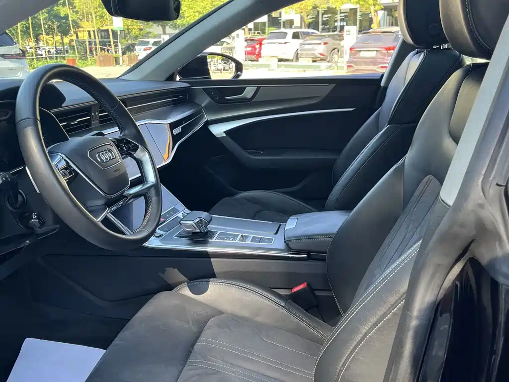 Audi A7L — миниатюра 8