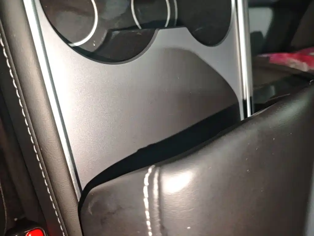 Tesla Model 3 — миниатюра 9