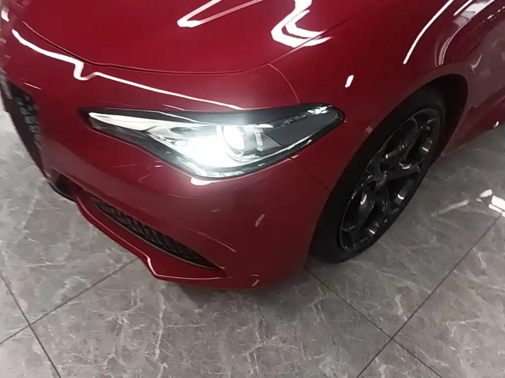 Alfa Romeo Giulia — миниатюра 24