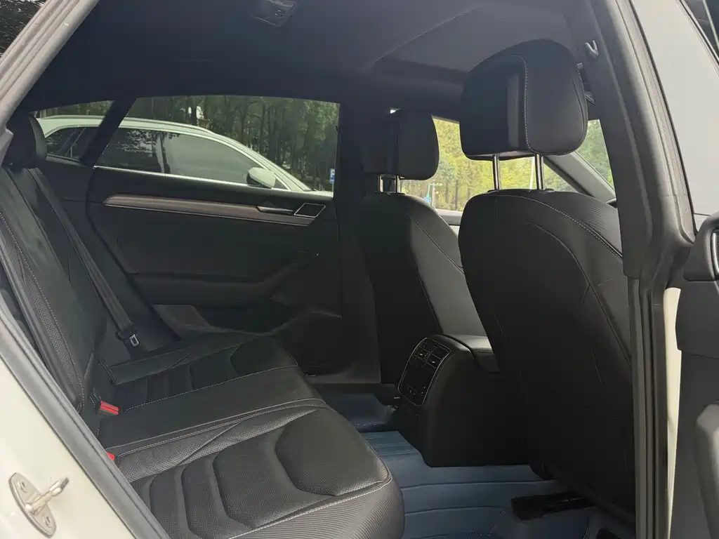 Volkswagen CC — миниатюра 10