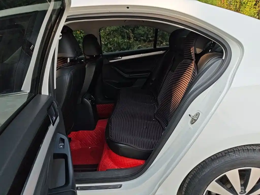 Volkswagen Sagitar — миниатюра 17