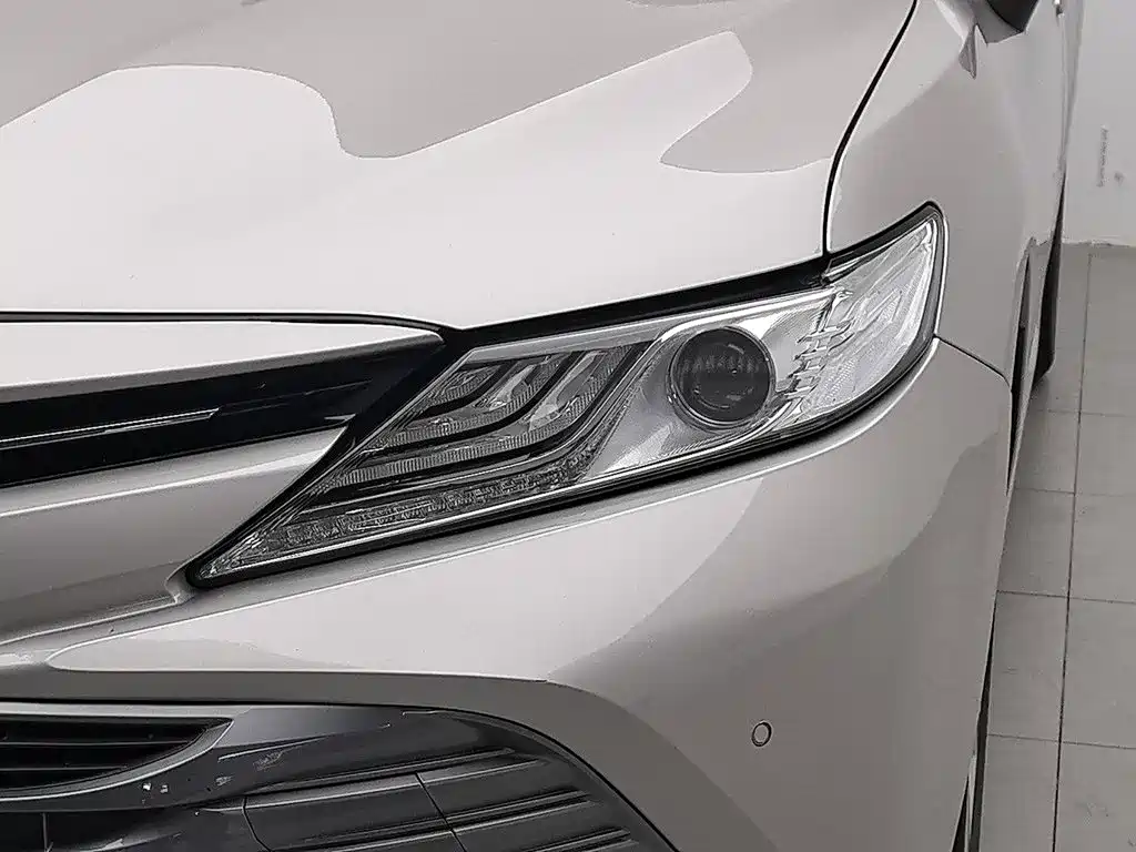 Toyota Camry — миниатюра 7