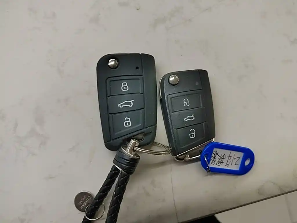 Volkswagen Tacqua 2021 1.5L AT Smart Connect