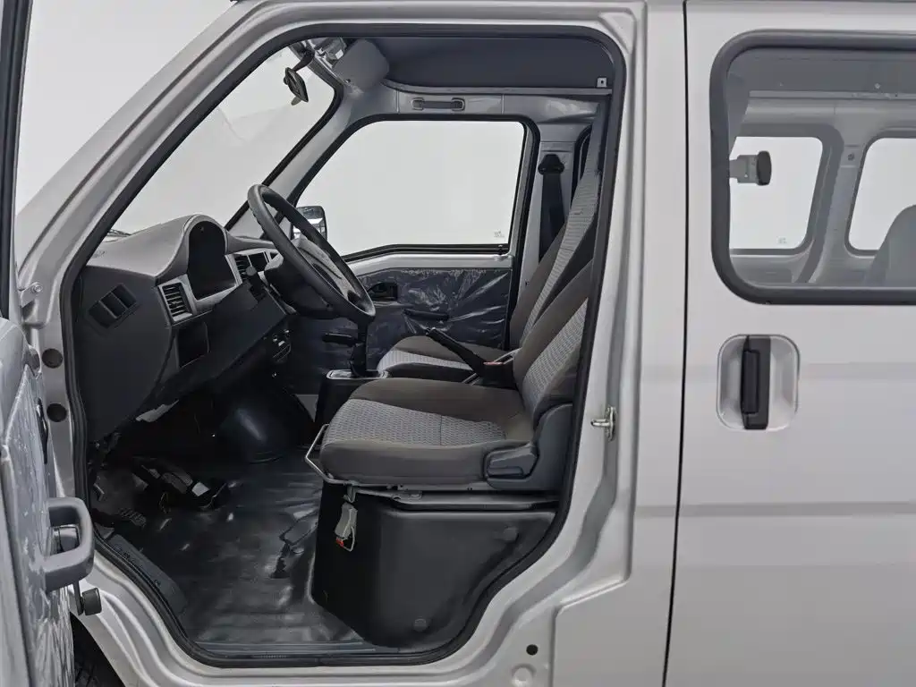 Wuling Zhiguang — миниатюра 10