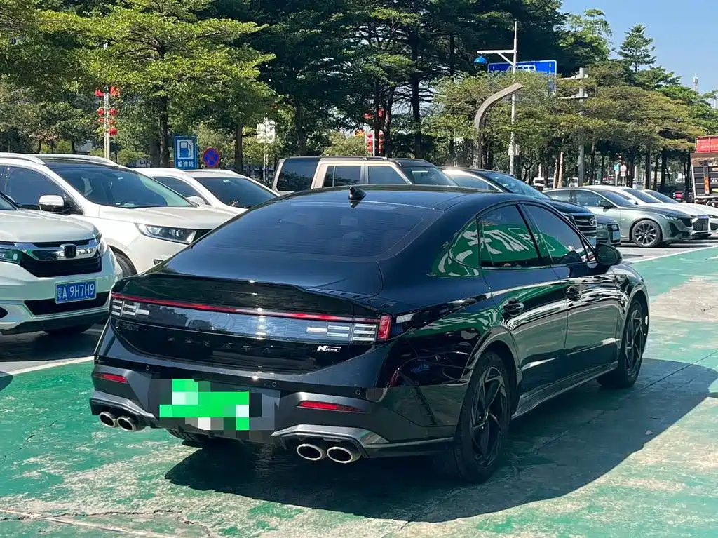 Hyundai Sonata — миниатюра 6