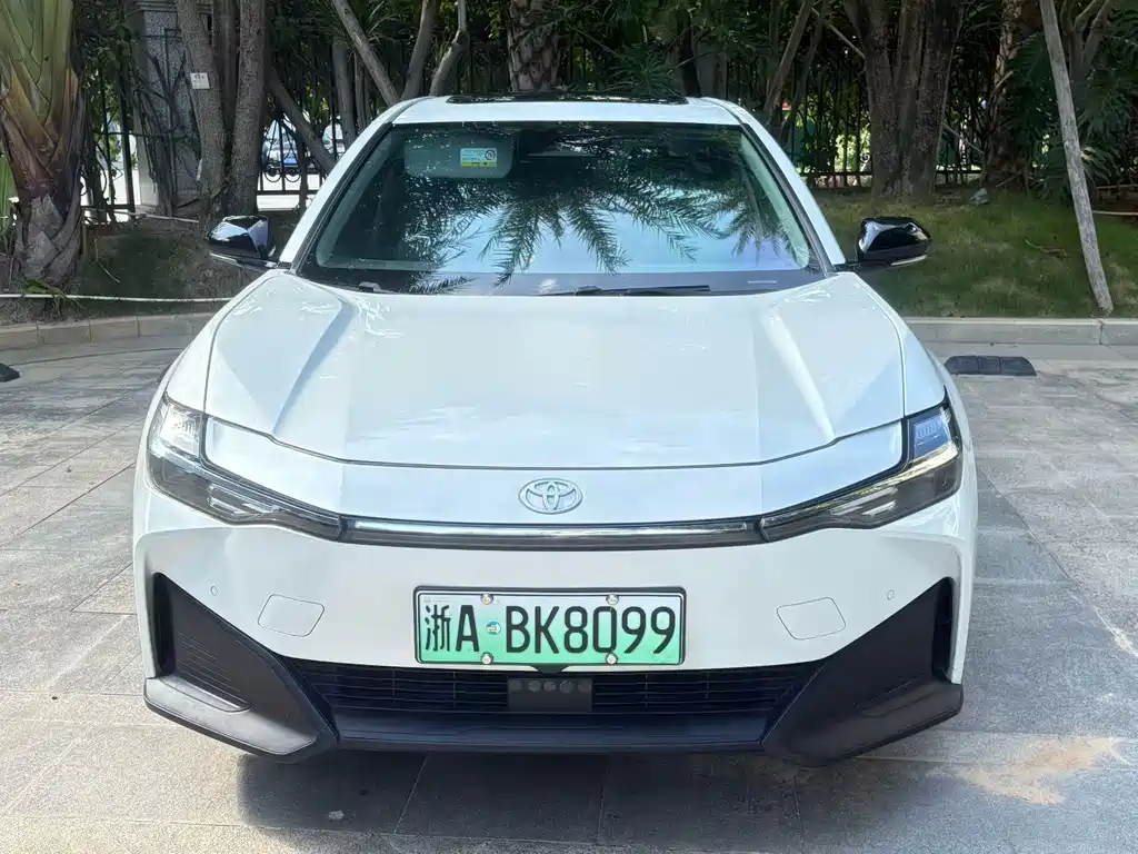 Toyota bZ3 — миниатюра 2