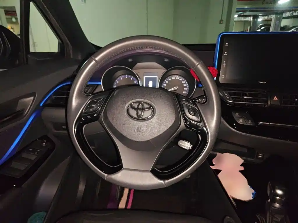 Toyota IZOA — миниатюра 6